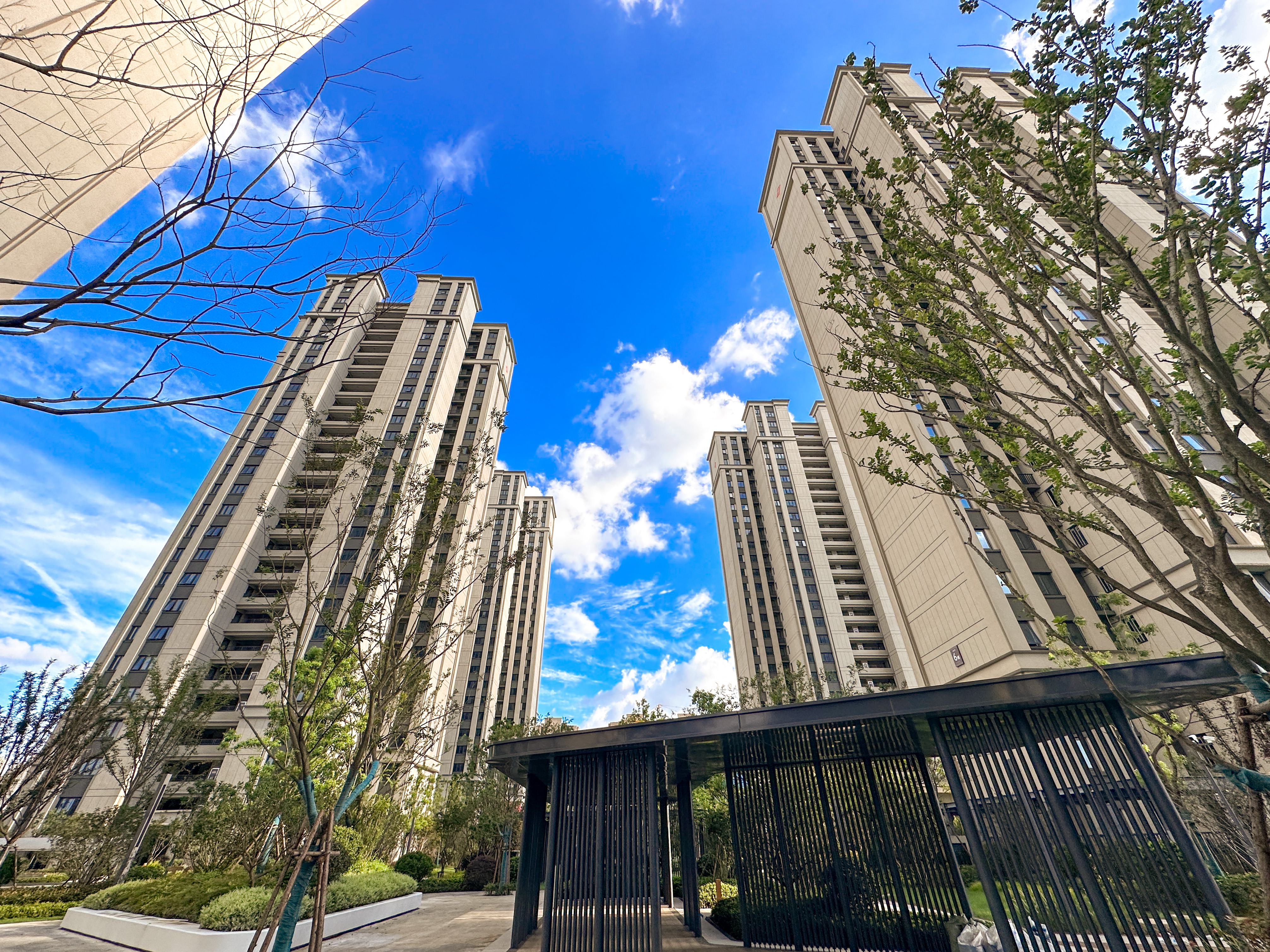 台风过境，，，这一大波民生项目be like（图说包管房）