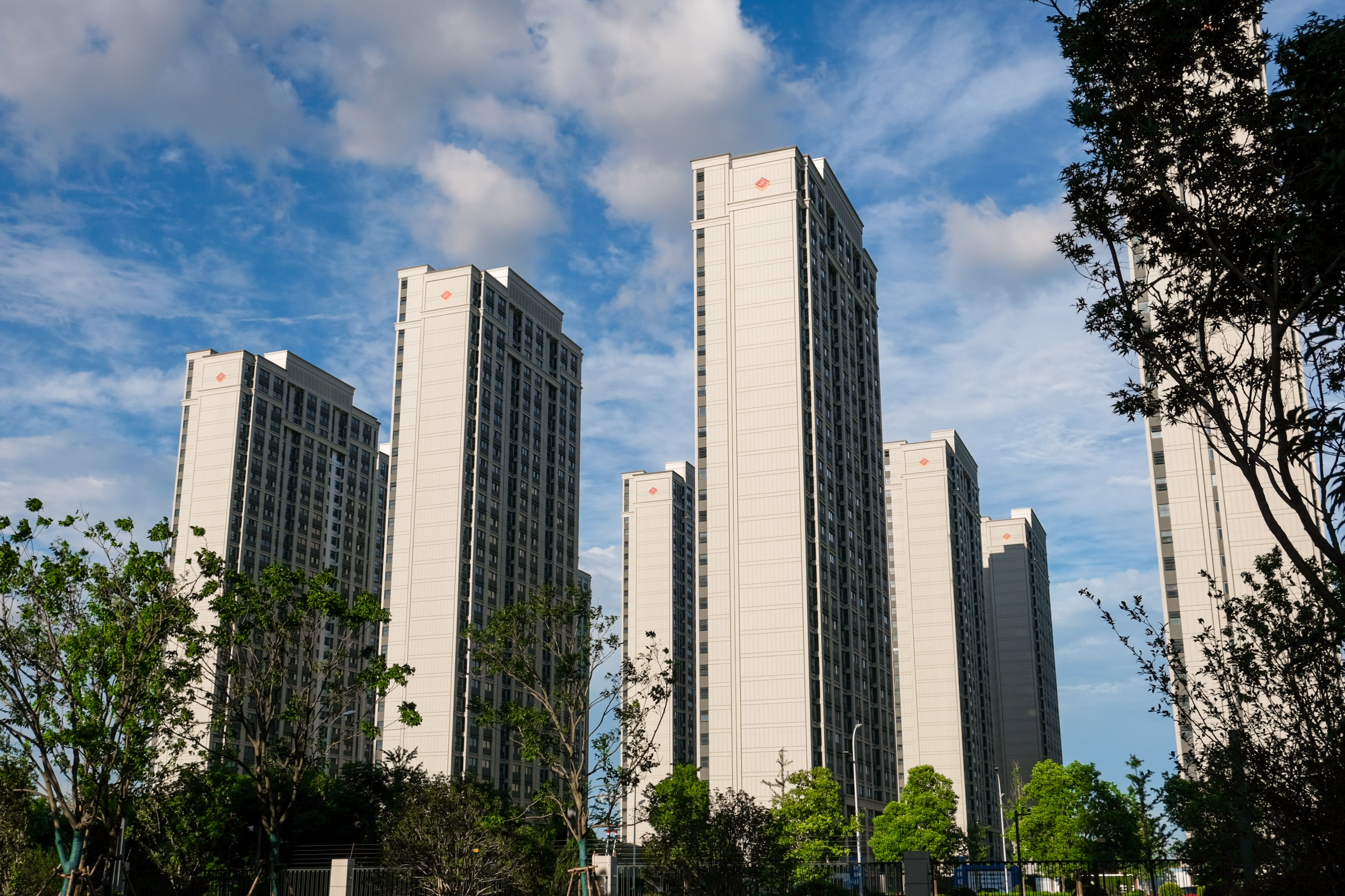 台风过境，，，这一大波民生项目be like（图说包管房）