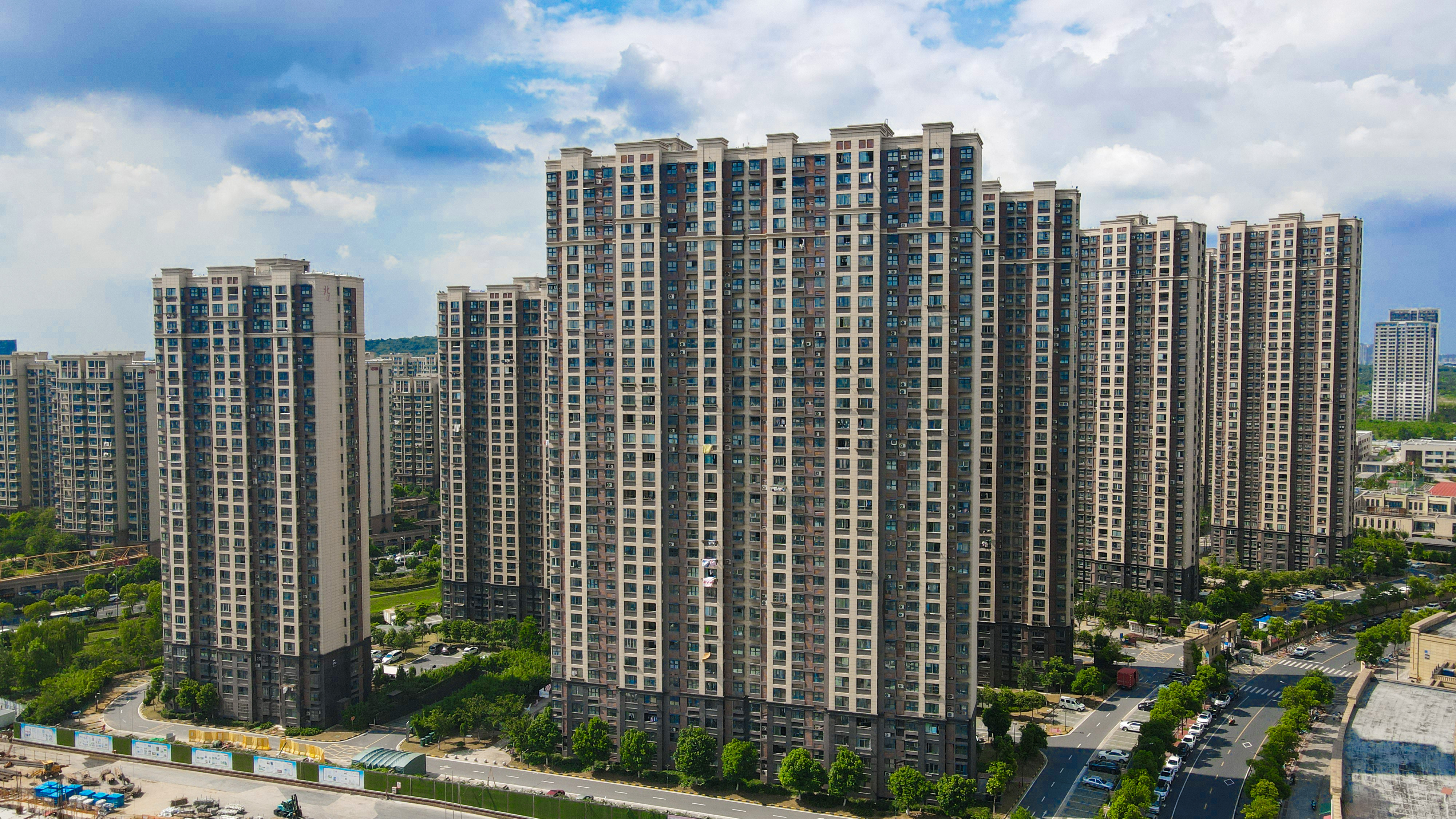 台风过境，，，这一大波民生项目be like（图说包管房）